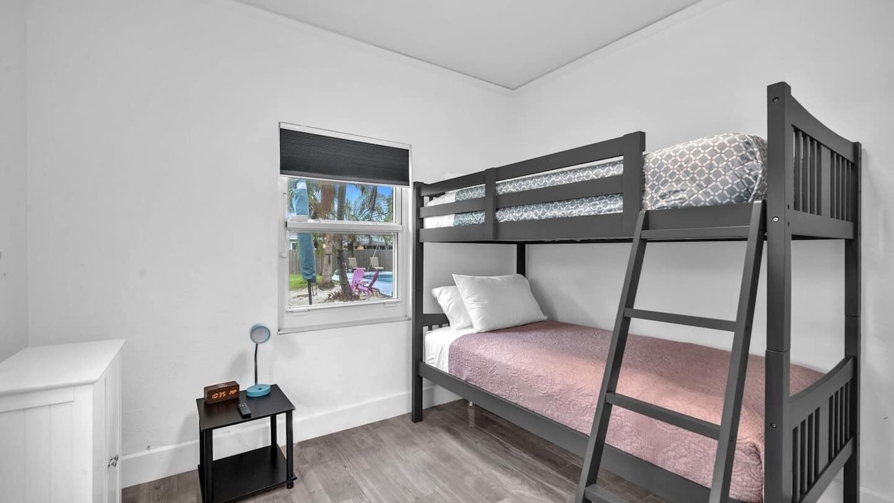 Photo of Bedroom in Melaleuca Gardens