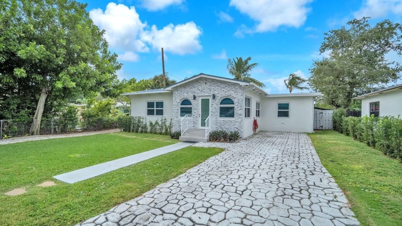Photo of Outdoor in Melaleuca Gardens