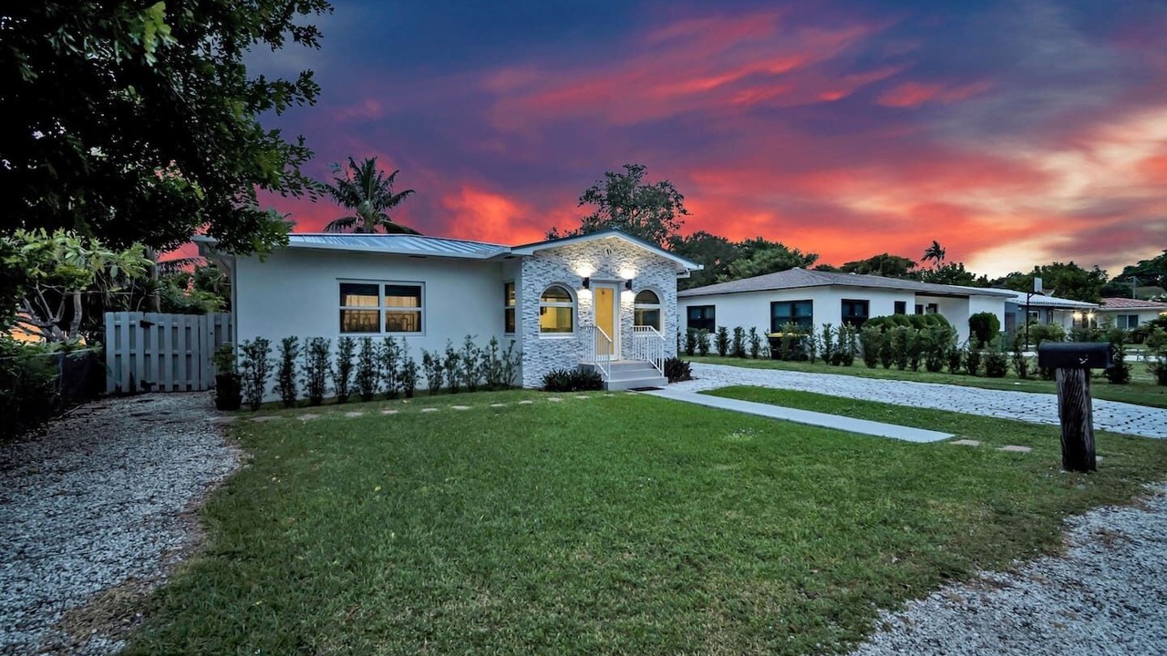 Photo of Outdoor in Melaleuca Gardens