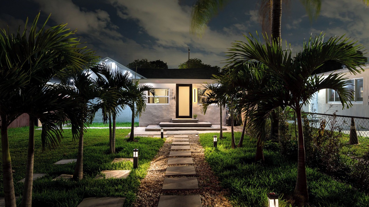Photo of Outdoor in Royal Poinciana