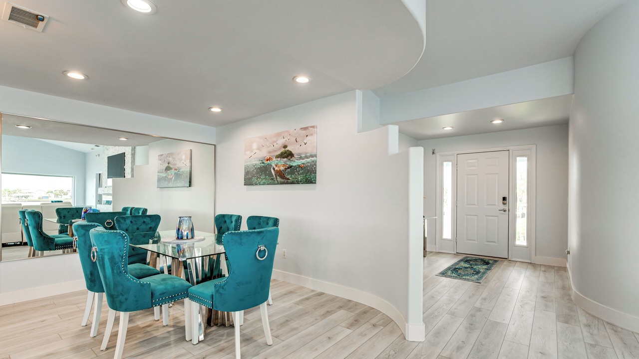 Photo of Bedroom in Crystal Shores