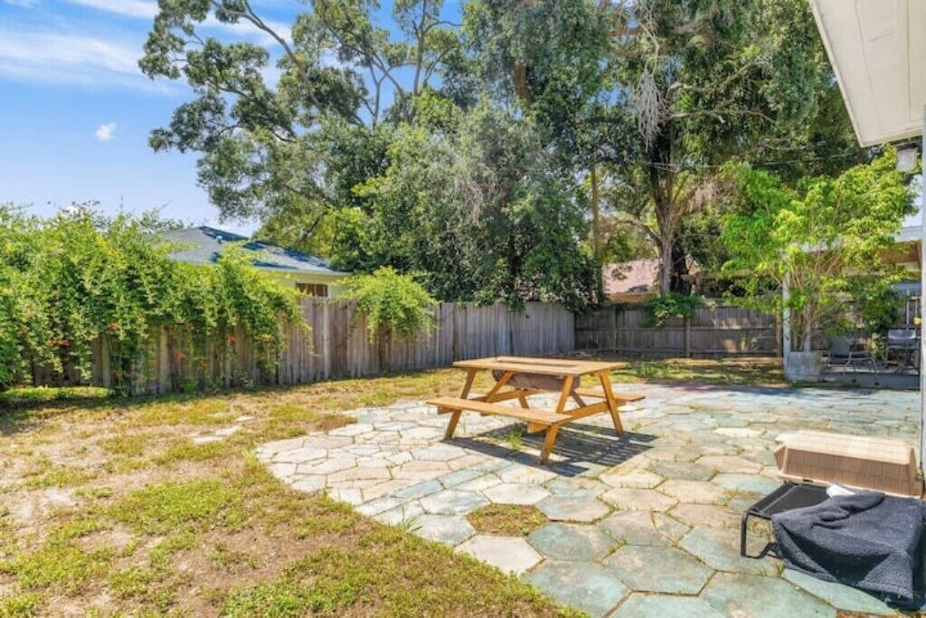 Photo of Outdoor in Historic Uptown