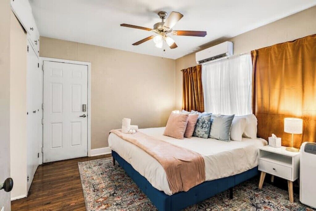 Photo of Bedroom in Historic Uptown