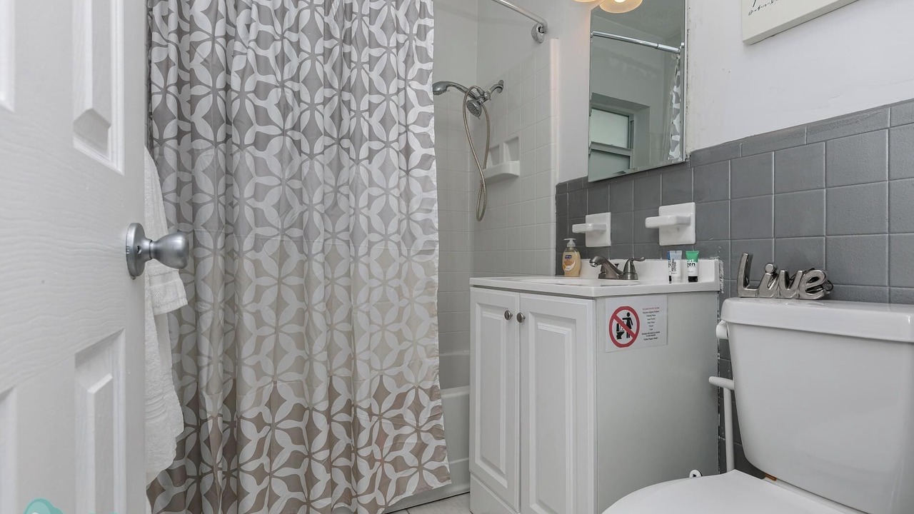 Photo of Bathroom in Poinciana Park