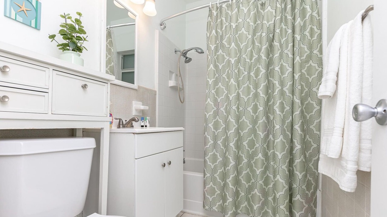 Photo of Bathroom in Poinciana Park