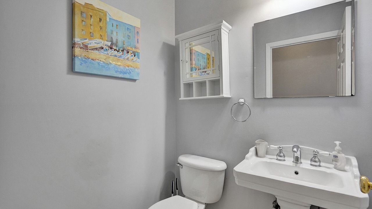 Photo of Bathroom in River Oaks