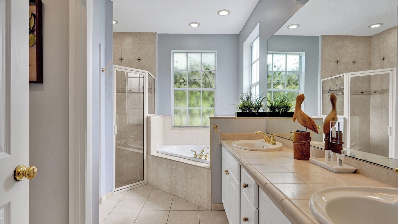 Photo of Bathroom in River Oaks
