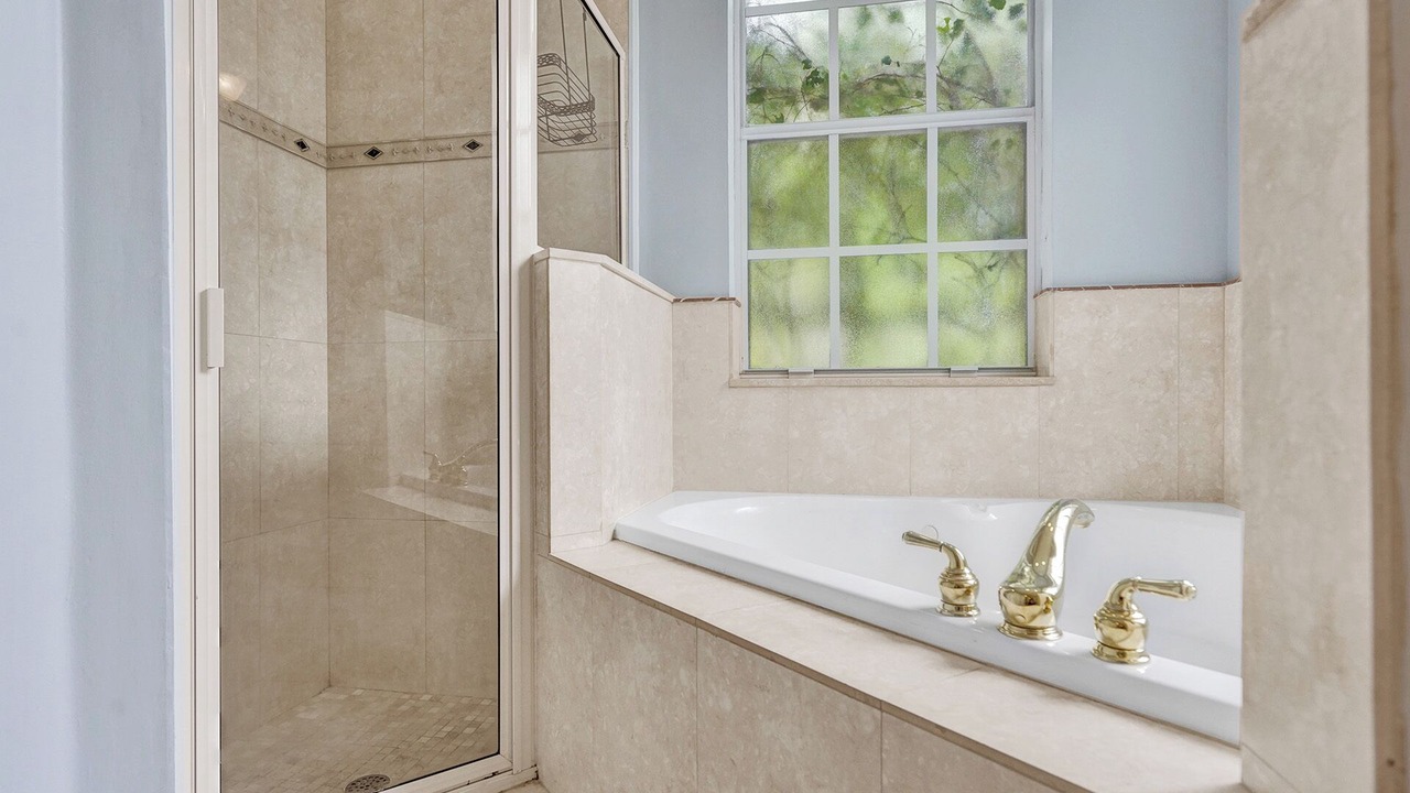 Photo of Bathroom in River Oaks