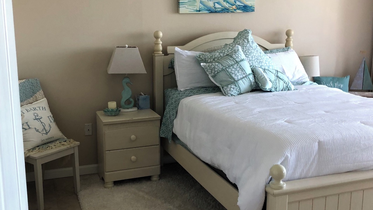 Photo of Bedroom in Hudson Beach Pointe