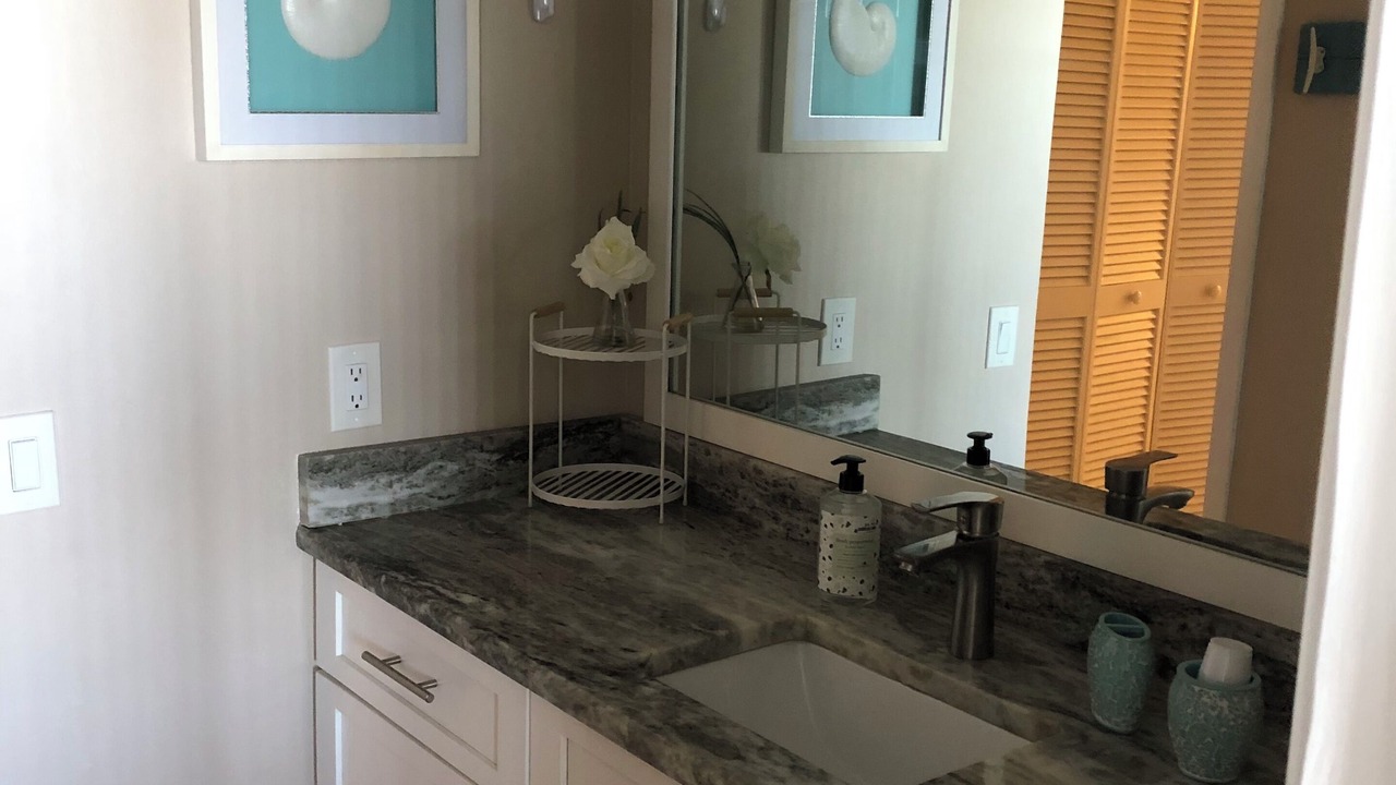 Photo of Bathroom in Hudson Beach Pointe