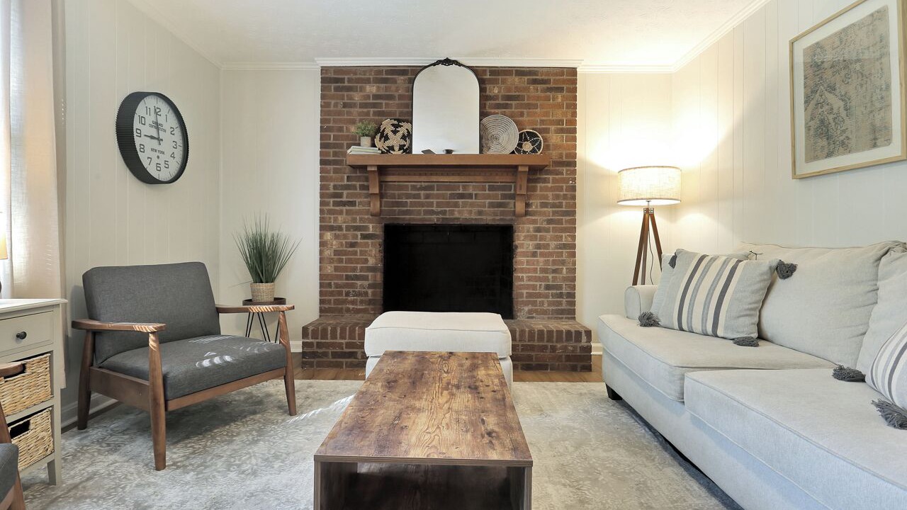 Photo of Livingroom in Travelers Rest