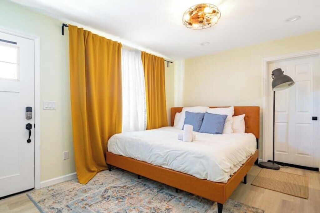 Photo of Bedroom in United Central