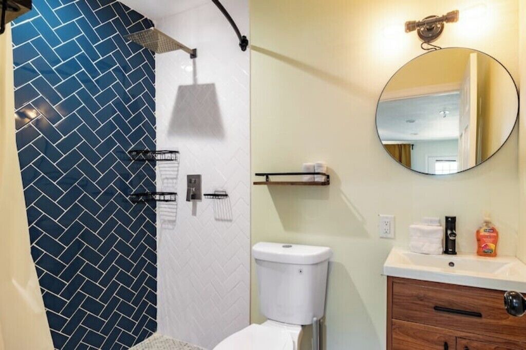 Photo of Bathroom in United Central