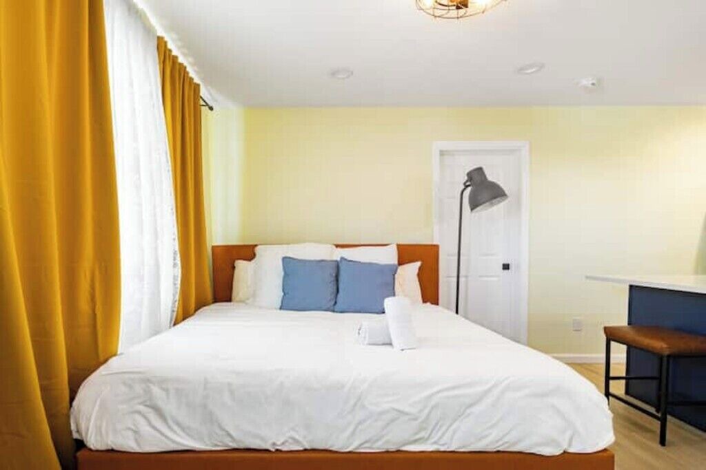 Photo of Bedroom in United Central