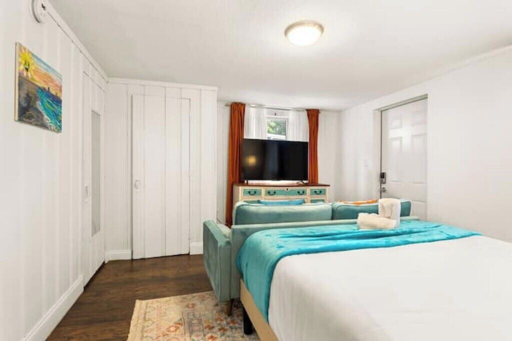 Photo of Bedroom in Historic Uptown