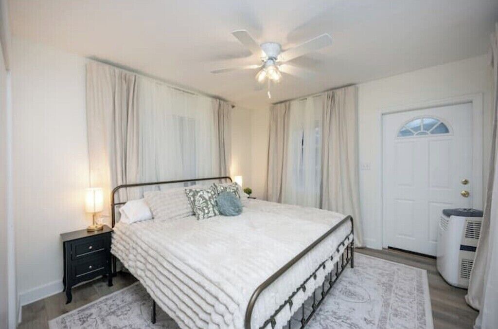 Photo of Bedroom in Historic Uptown
