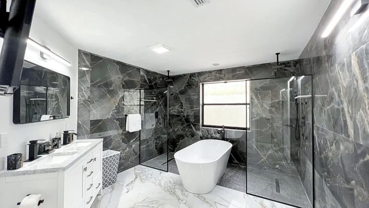 Photo of Bathroom in Greenview Shores