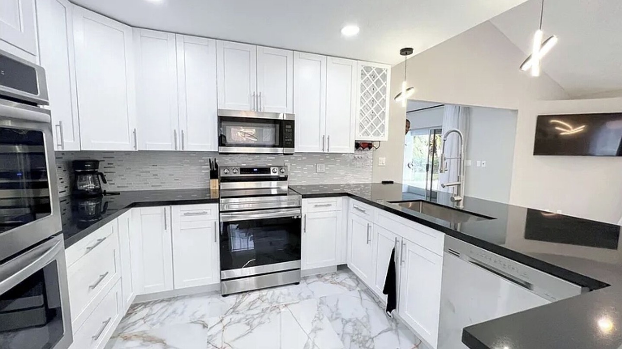 Photo of Kitchen in Greenview Shores