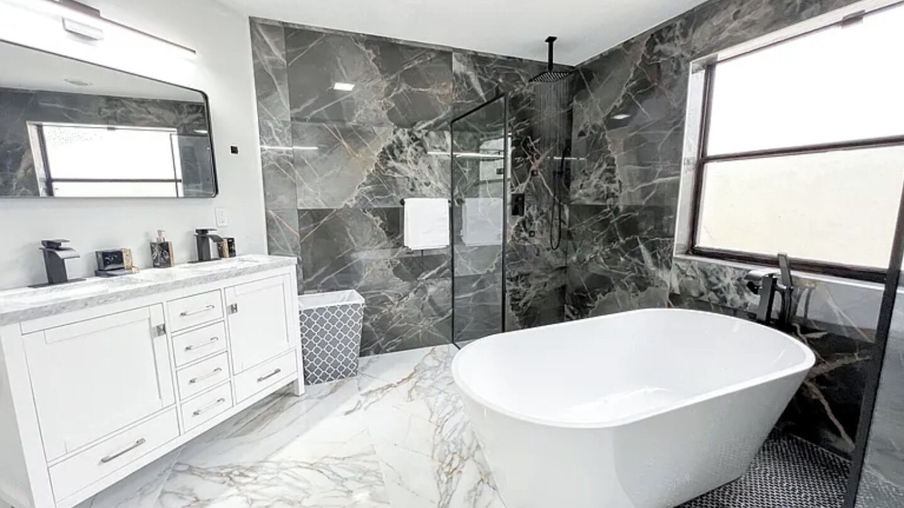 Photo of Bathroom in Greenview Shores