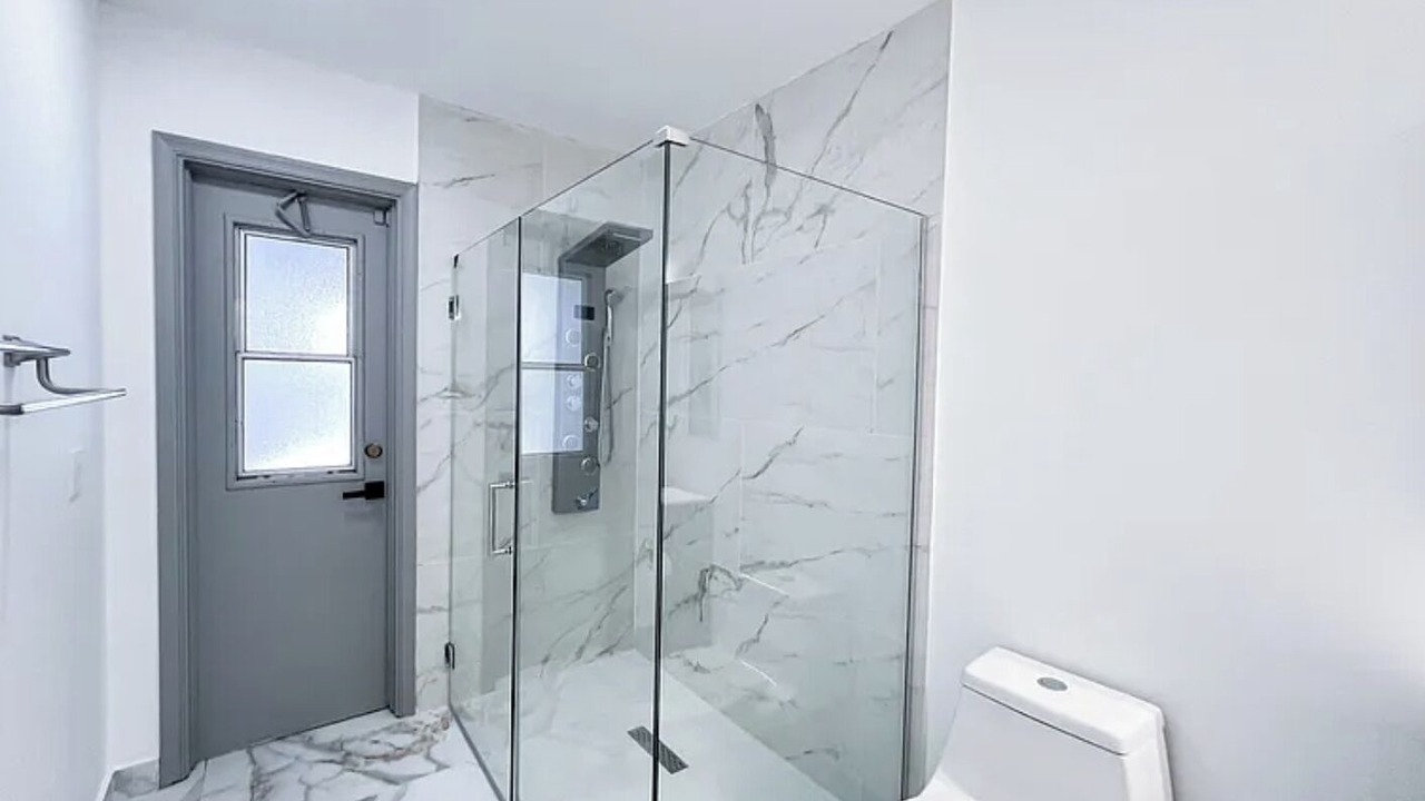 Photo of Bathroom in Greenview Shores
