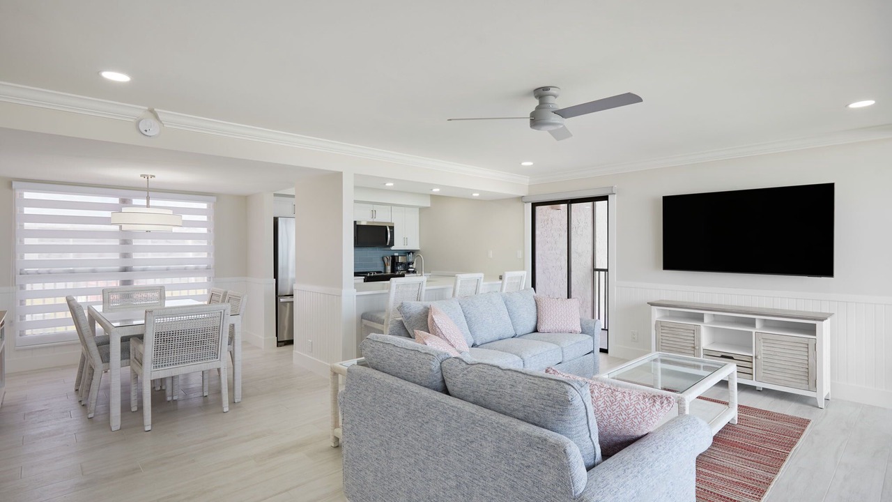 Photo of Livingroom in Beachview Country Club Estates