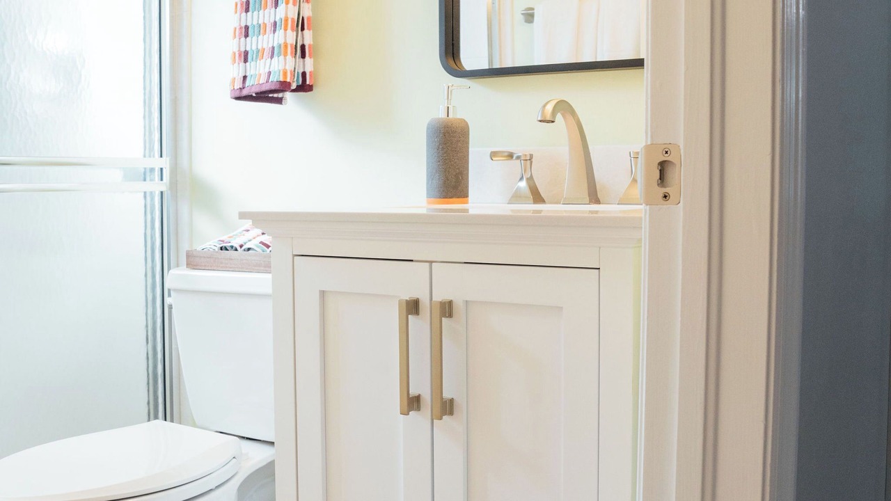 Photo of Bathroom in Crown Pointe