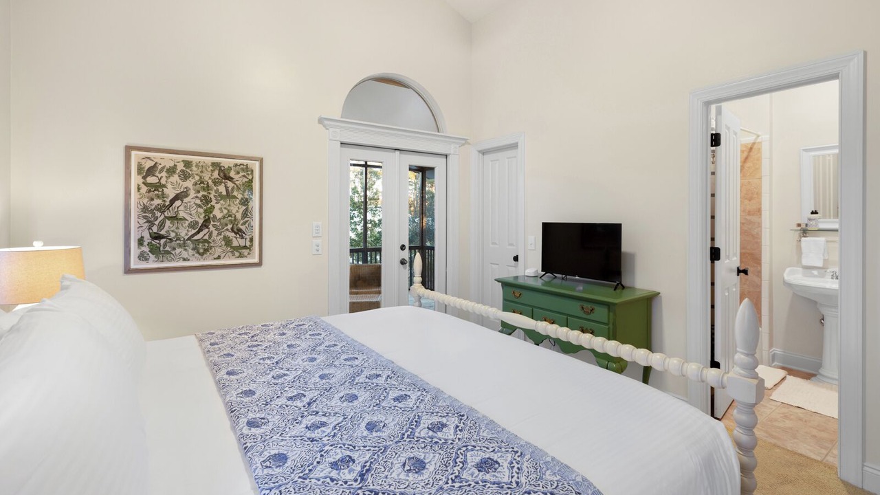 Photo of Bedroom in White's Gulfview