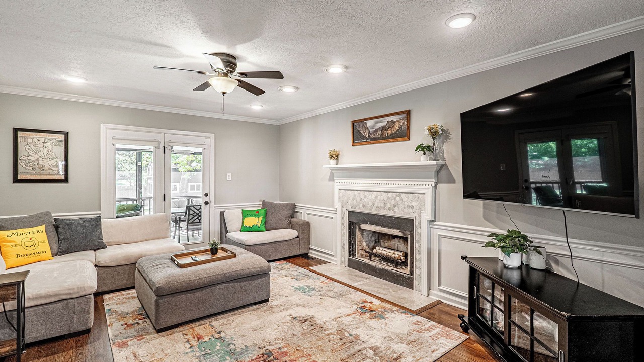 Photo of Livingroom in Evans