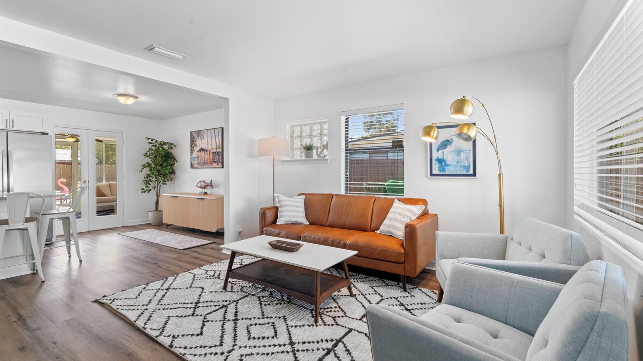 Photo of Livingroom in Jacksonville