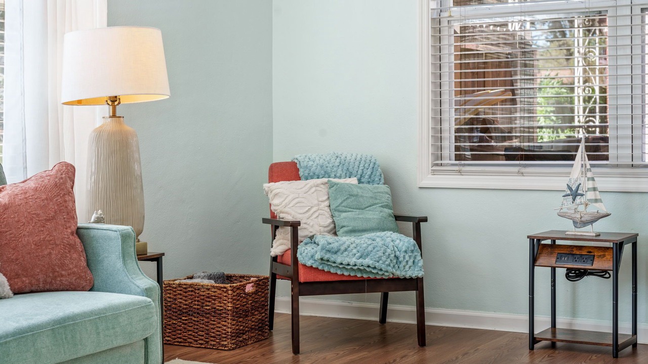 Photo of Livingroom in Jacksonville