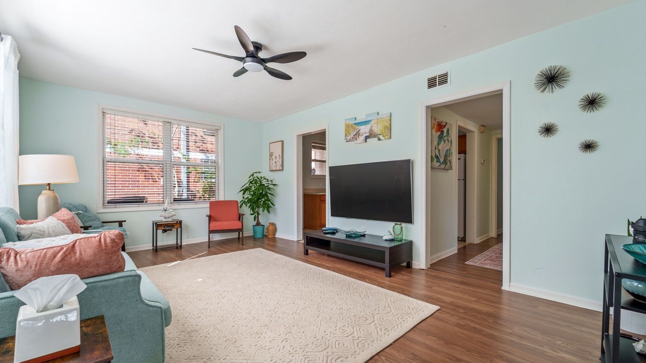 Photo of Livingroom in Jacksonville