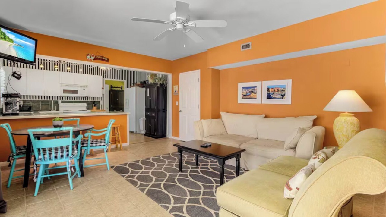 Photo of Livingroom in Bokeelia