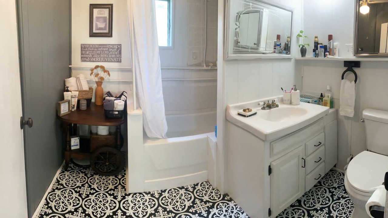 Photo of Bathroom in Bushnell