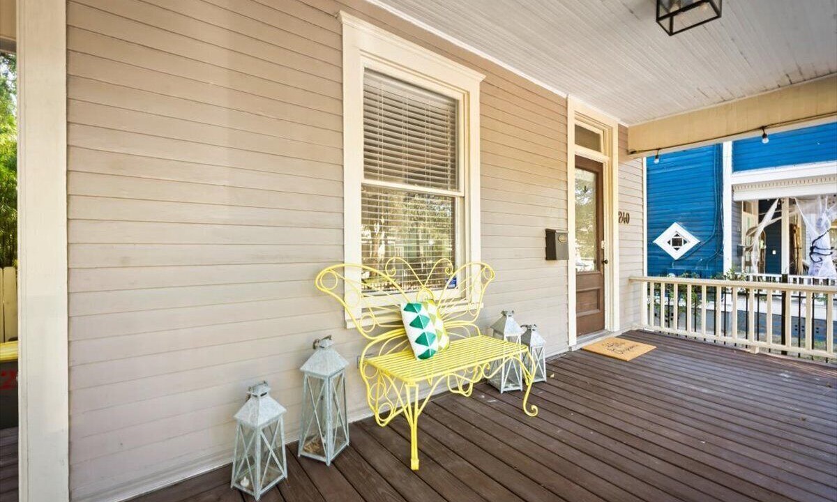 Photo of Patio Balcony in Urban Core