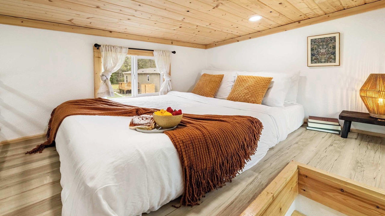Photo of Bedroom in Lake City