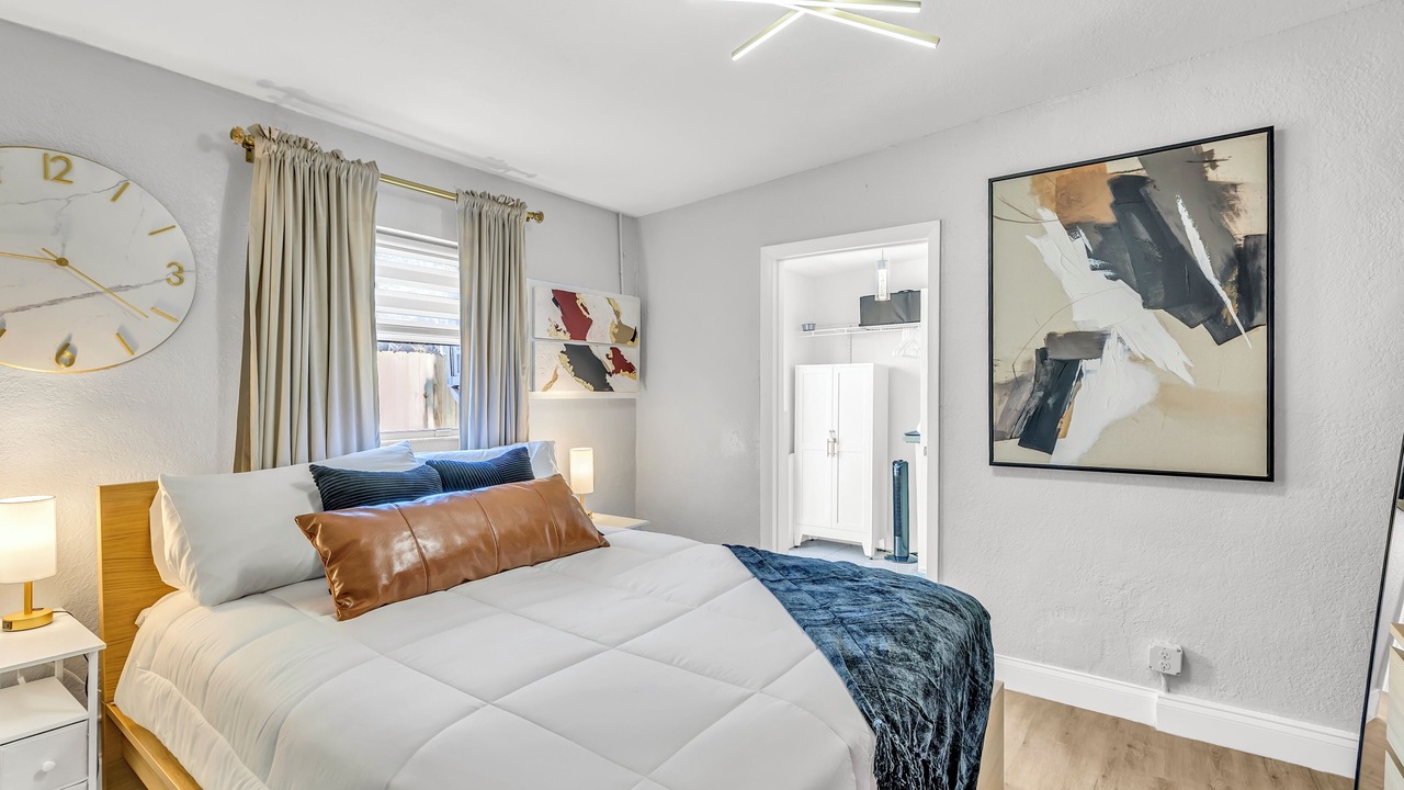 Photo of Bedroom in Pompano Beach