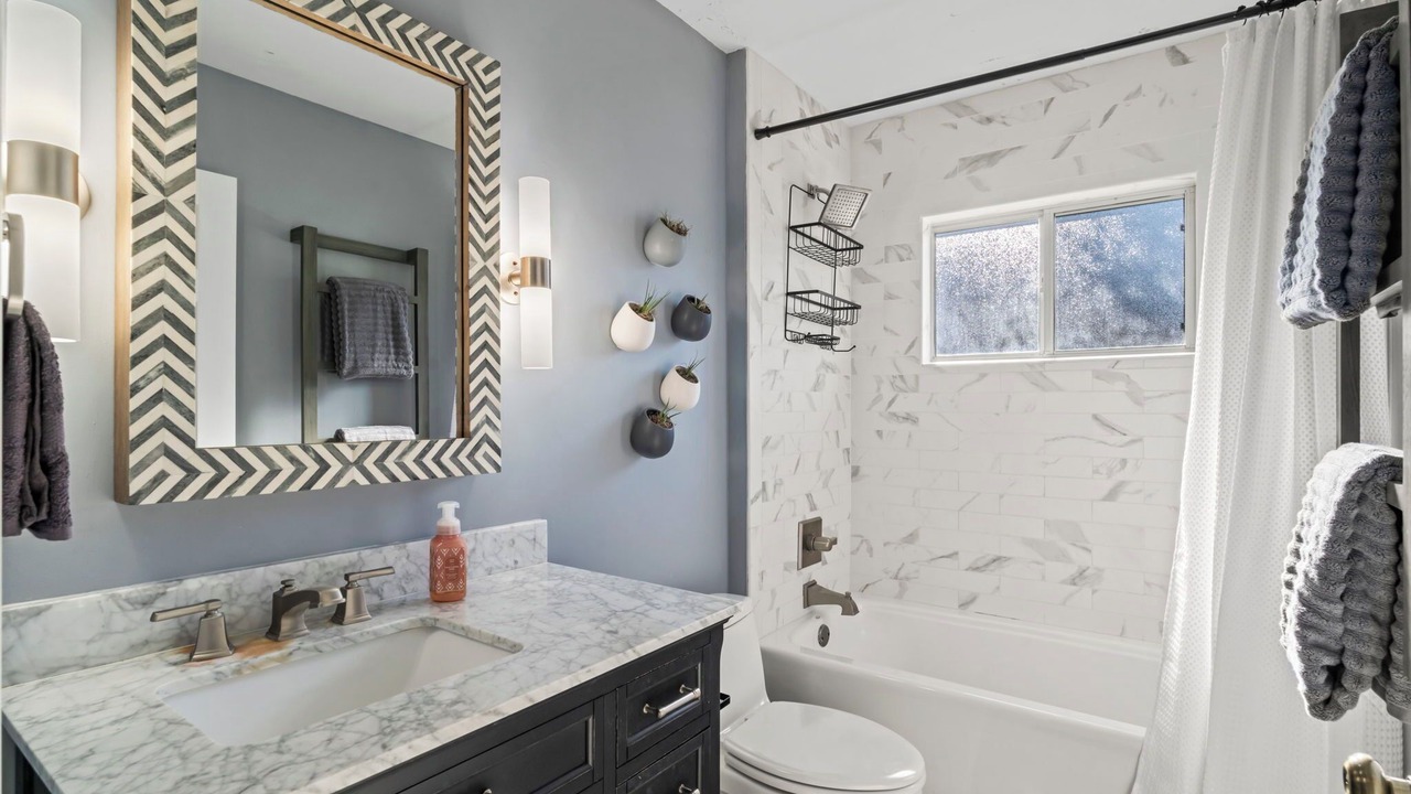 Photo of Bathroom in Sandalwood