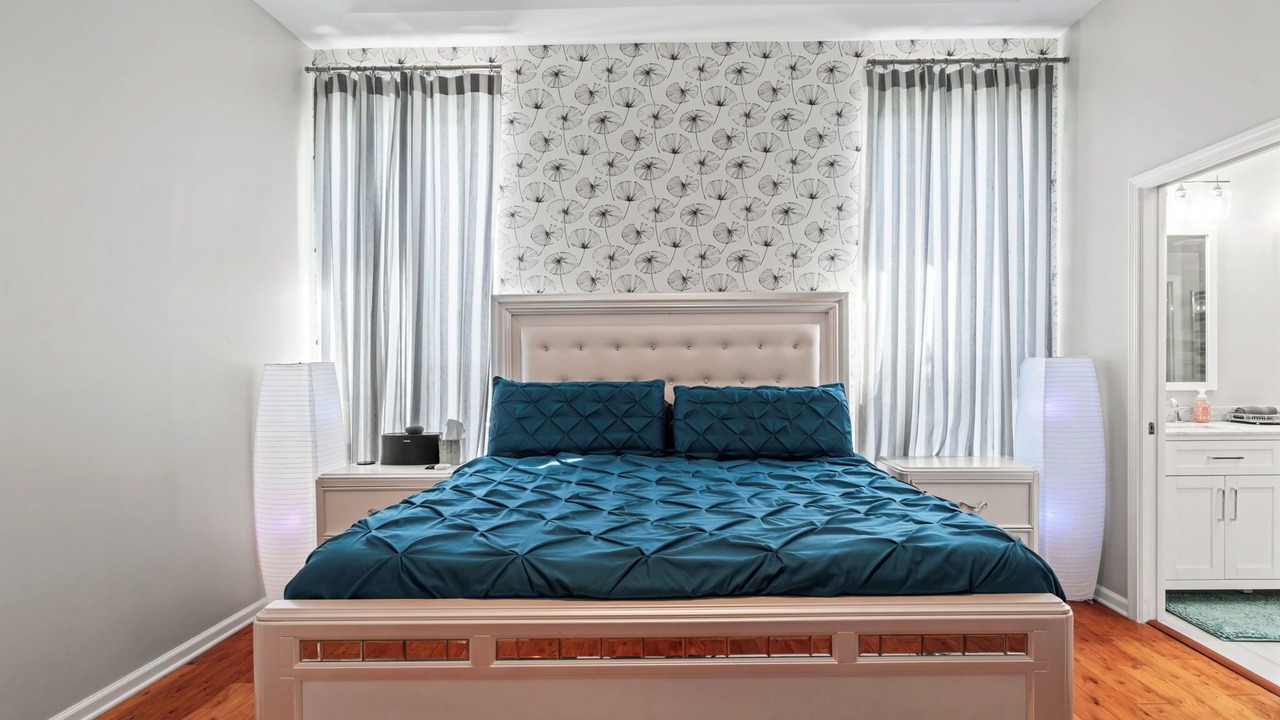 Photo of Bedroom in Sandalwood