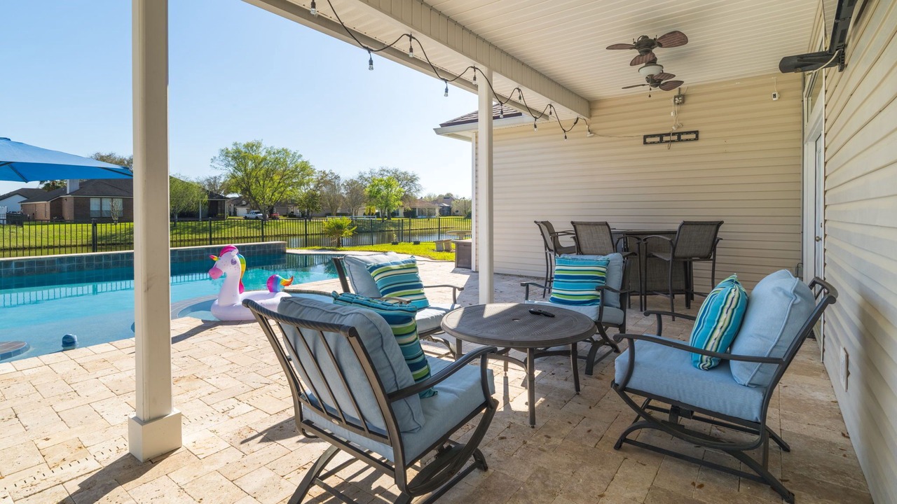 Photo of Outdoor in Sandalwood