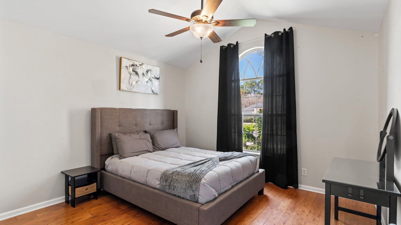 Photo of Bedroom in Sandalwood