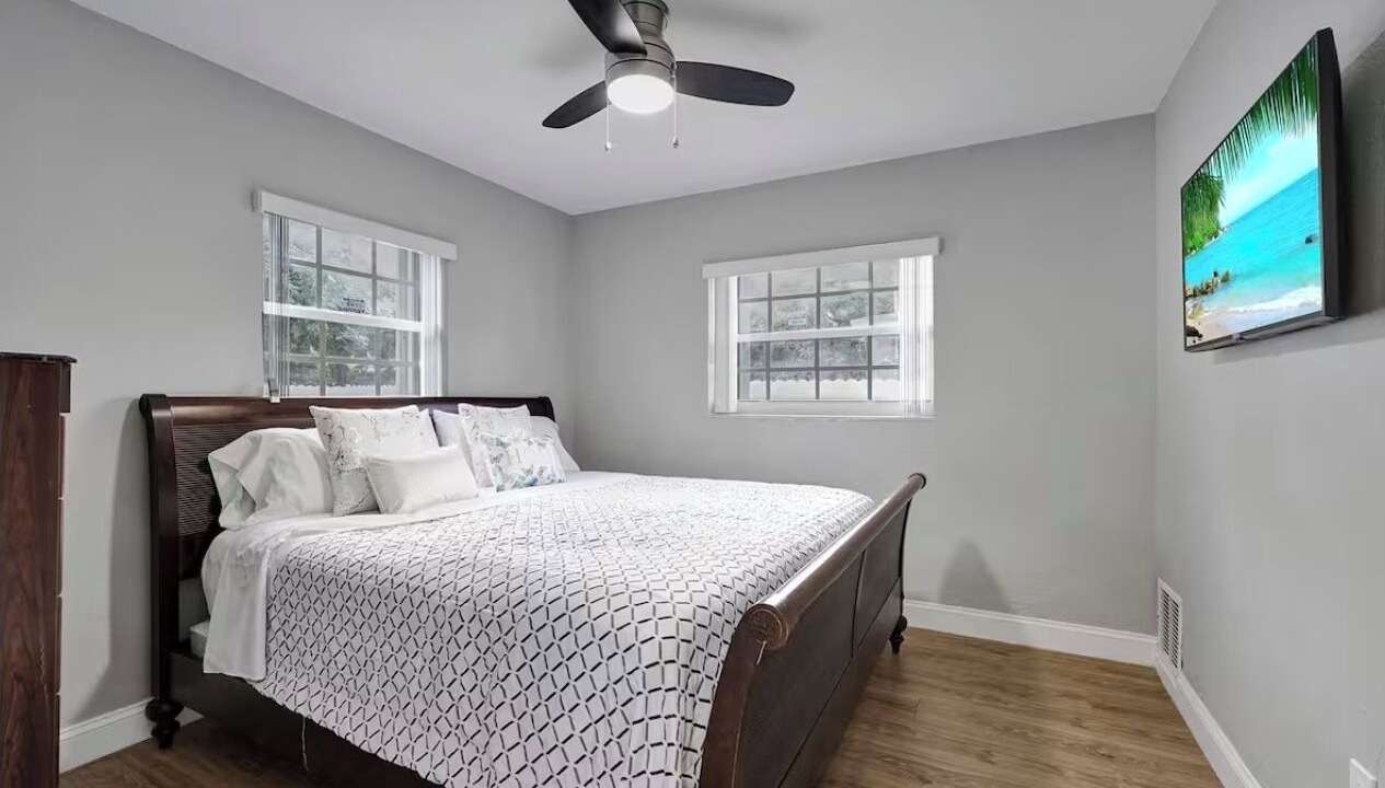 Photo of Bedroom in Golden Glades
