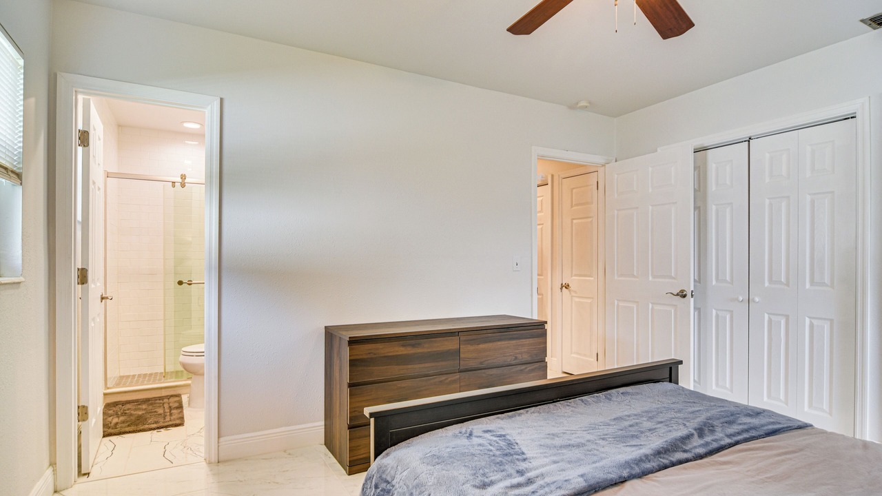 Photo of Bedroom in Bay Crest Park
