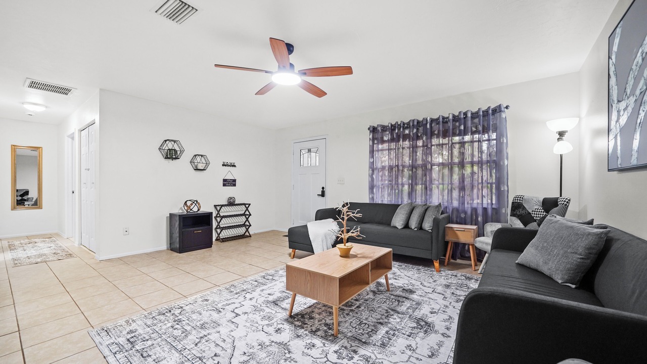Photo of Livingroom in Fruitville