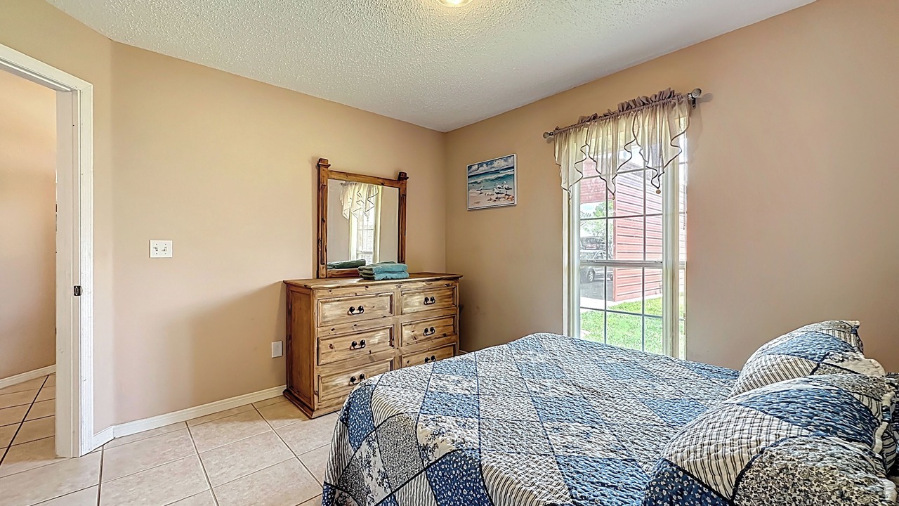 Photo of Bedroom in Doctors Inlet