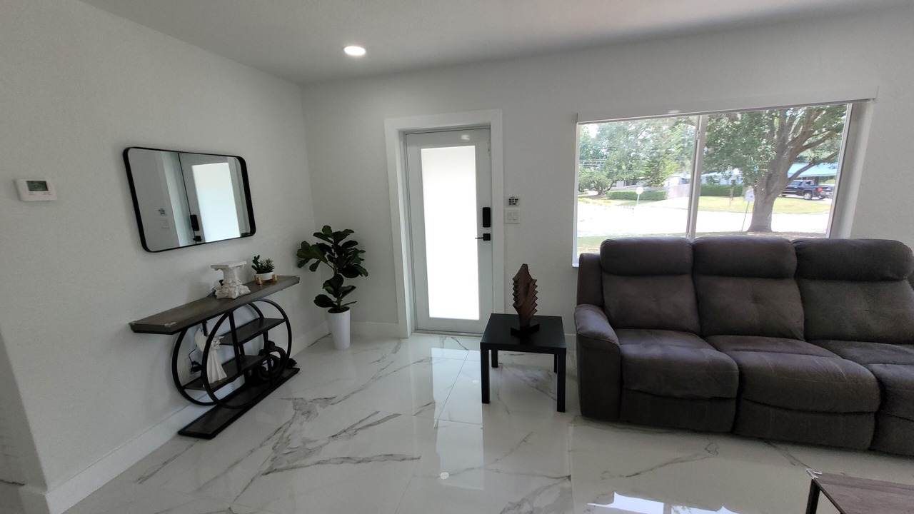 Photo of Livingroom in Temple Terrace