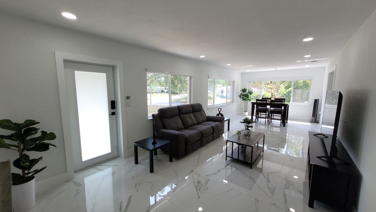 Photo of Livingroom in Temple Terrace