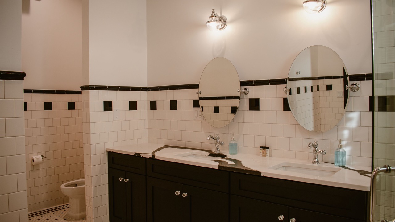 Photo of Bathroom in Historic Downtown Apalachicola