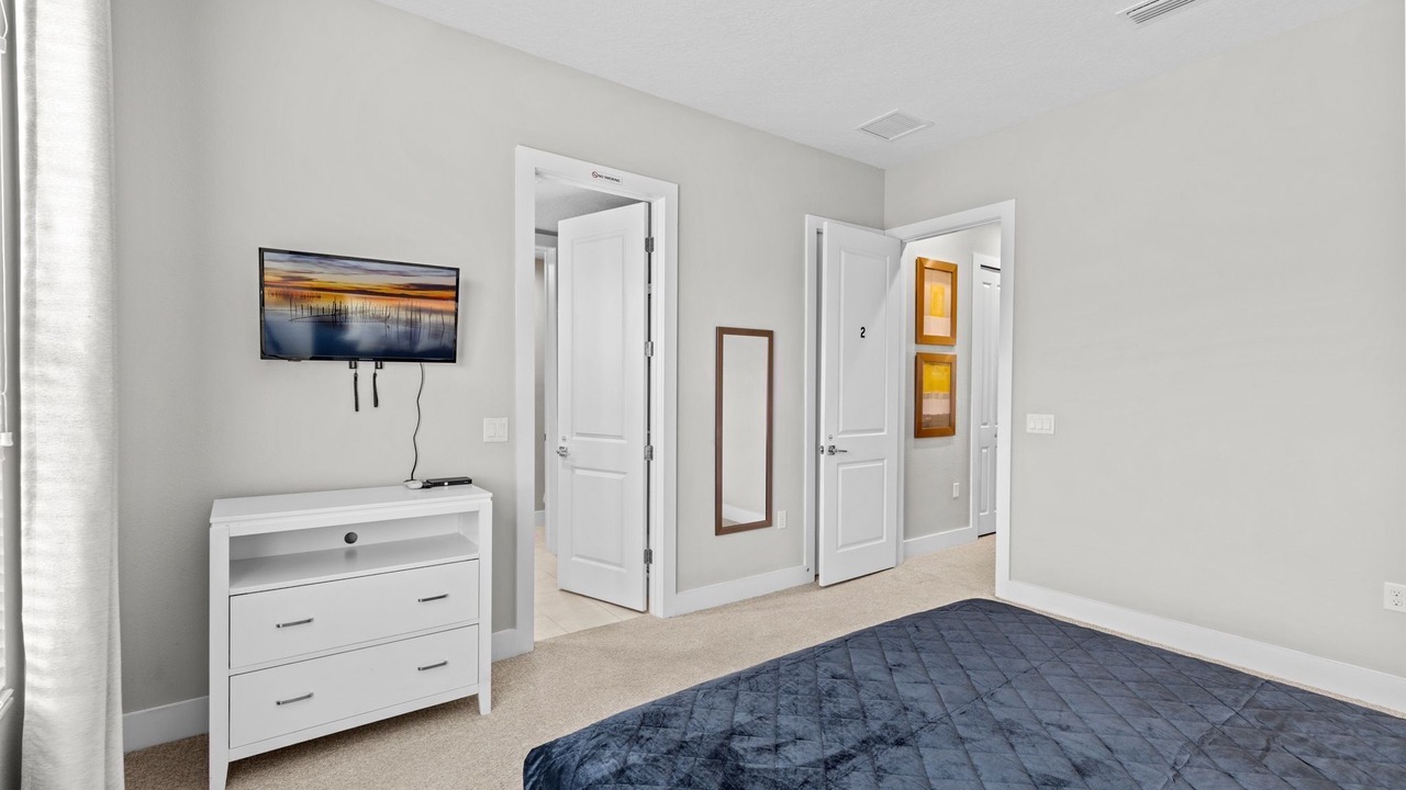 Photo of Bedroom in Crestwynd Bay