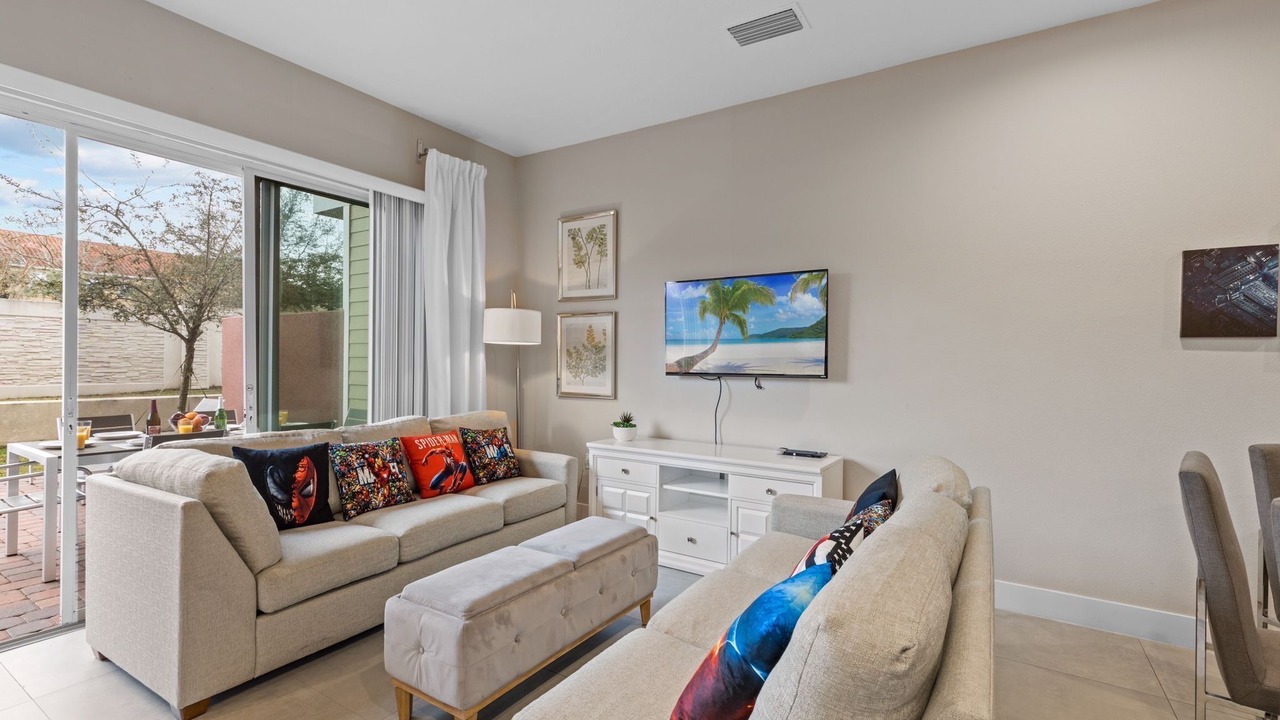 Photo of Livingroom in Crestwynd Bay