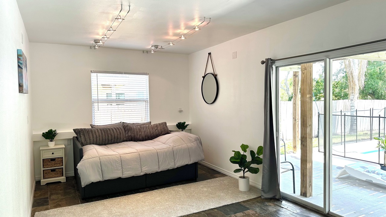 Photo of Bedroom in Crystal Beach